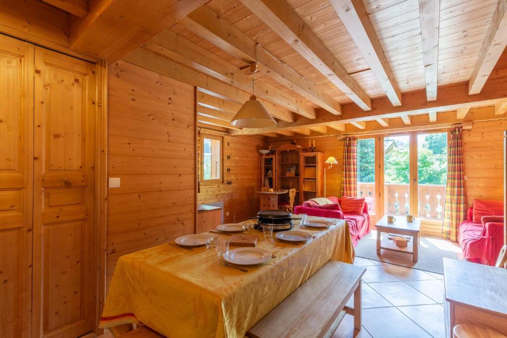 Charming Apartment Near The Slopes!