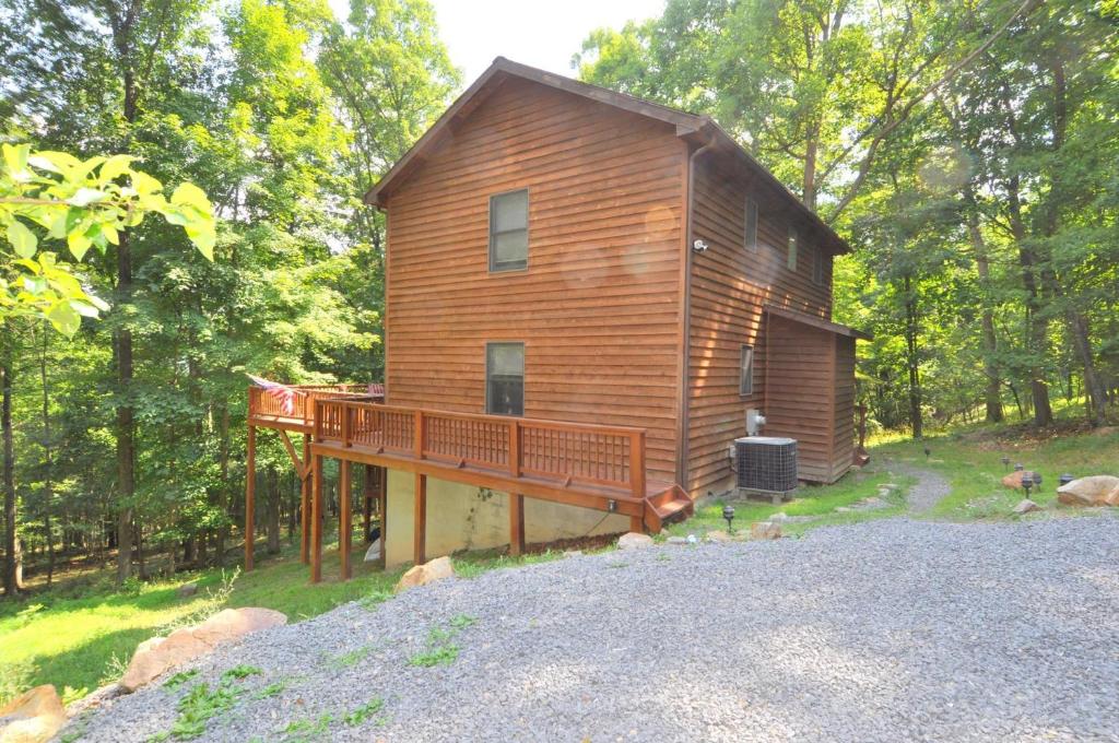Almost Heaven - Cozy and Wonderful (Berkeley Springs)