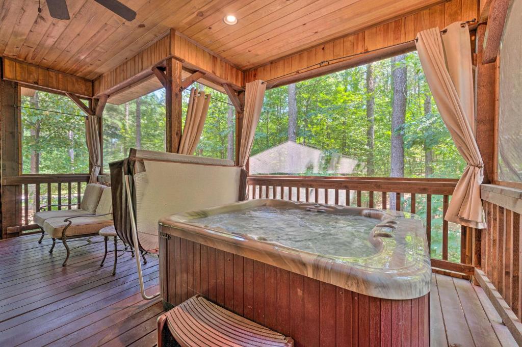 Catcha Fallin Star - 2 Bedroom Suites and Fire Pit (Broken Bow)
