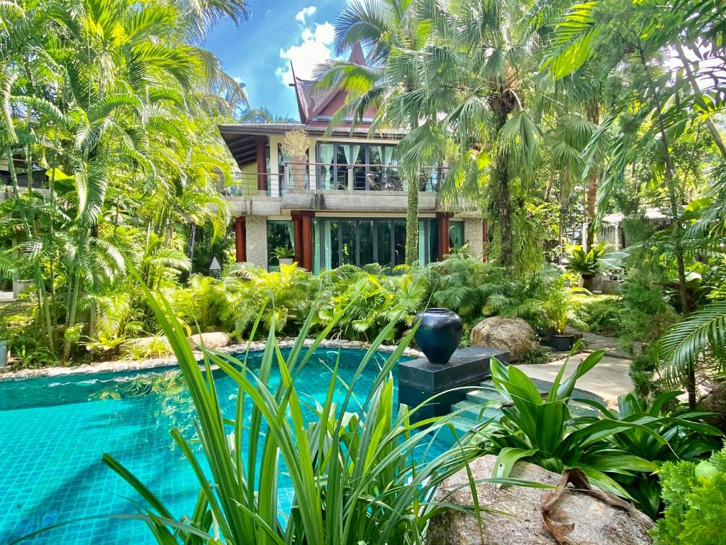 Villa in the Garden