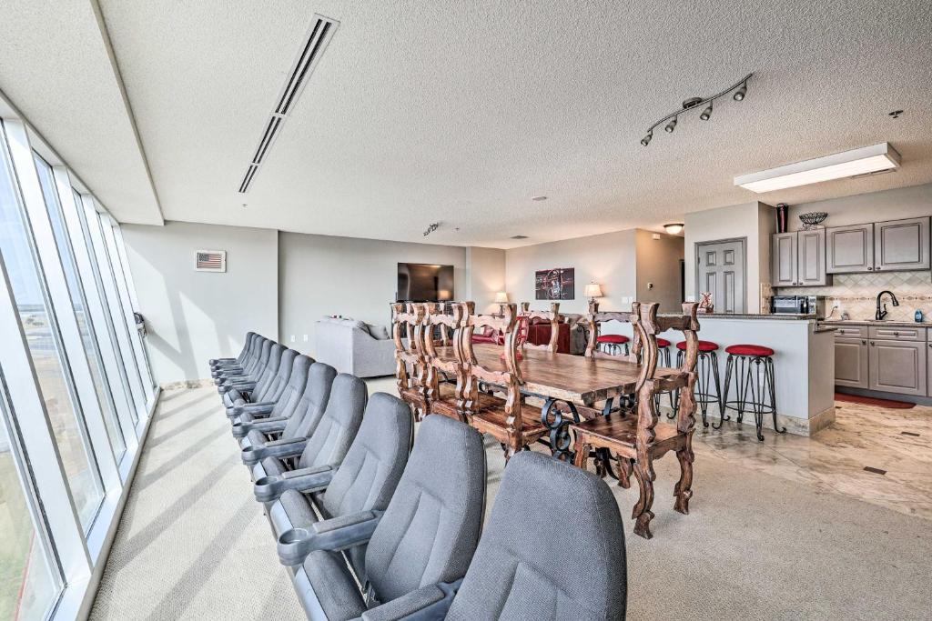 Upscale Fort Worth Condo with Racetrack Views!