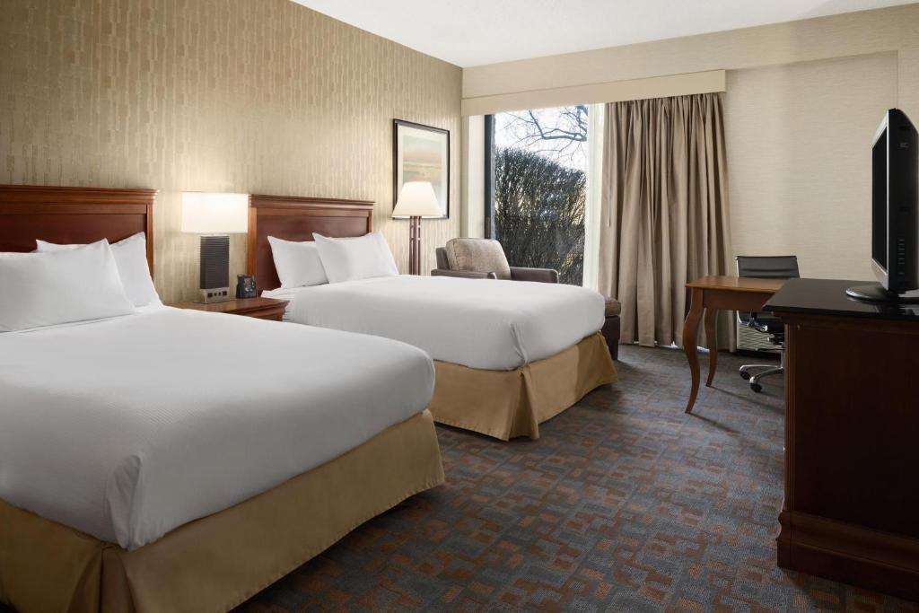 DoubleTree by Hilton Hotel & Executive Meeting Center Somerset (Somerset)