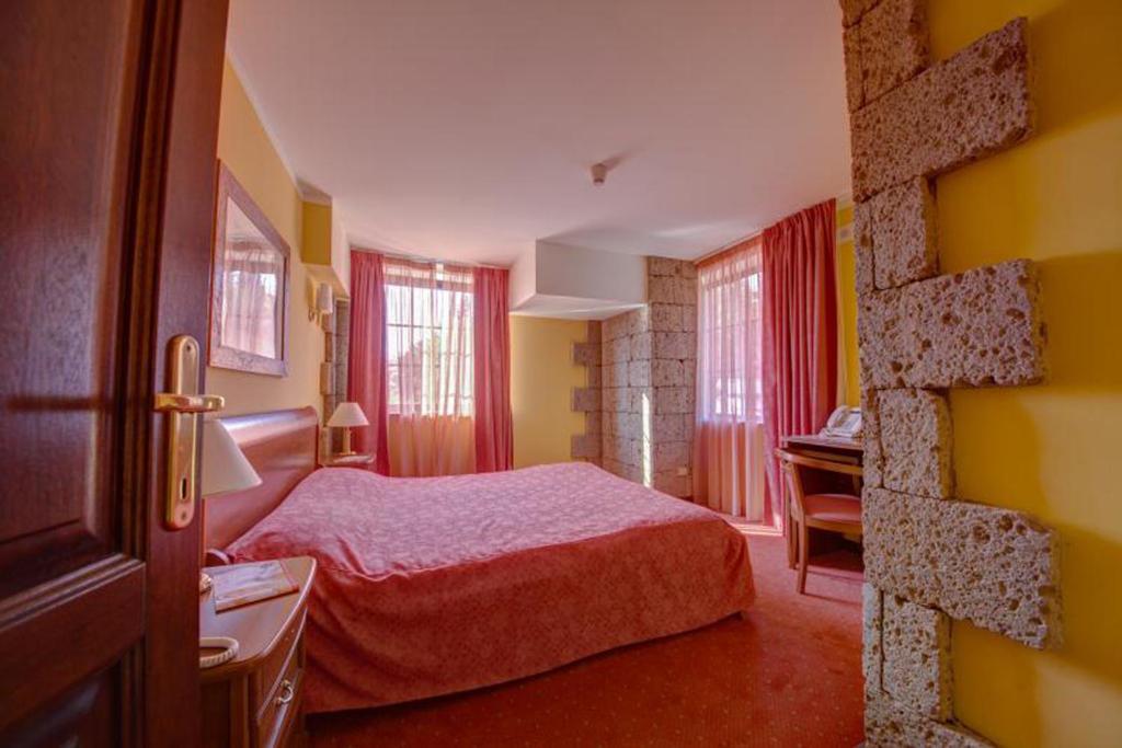House of Dracula Hotel