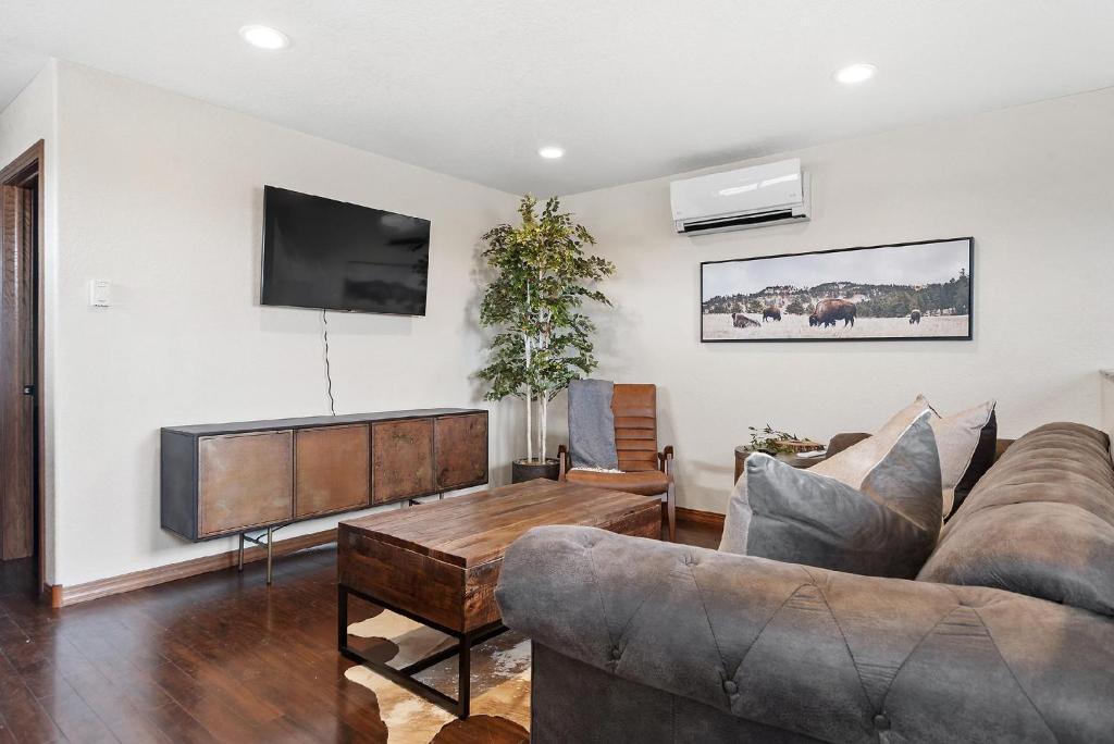 The Loft At Raz Hideaway (Sturgis)