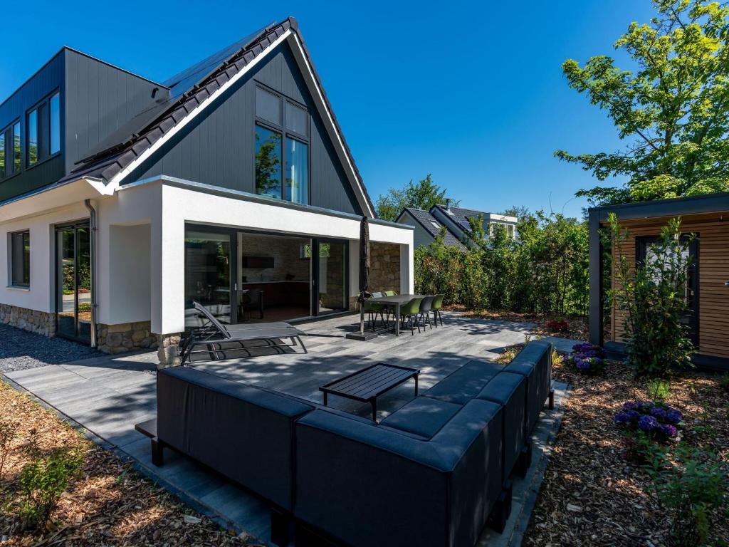 Beautiful luxurious villa situated in Den Burg