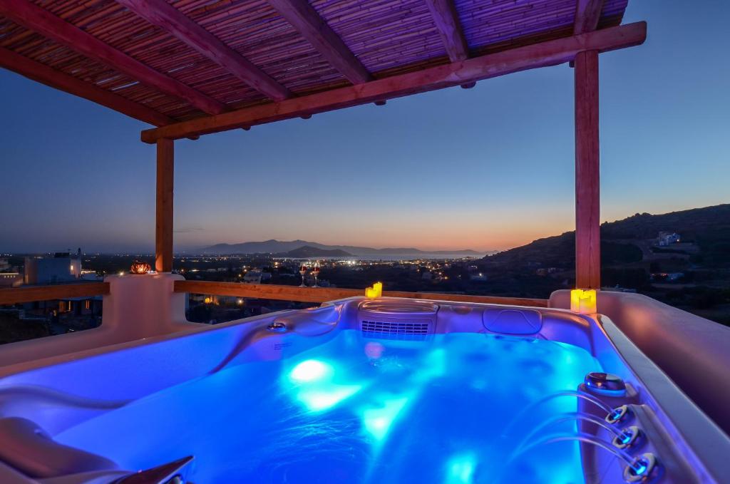 Naxos Pantheon Luxury Apartments (Agkidia)