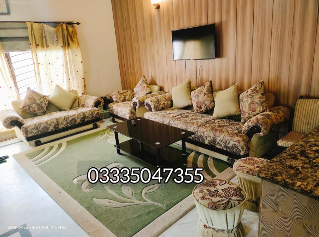 House near Shaukat khanam lahore