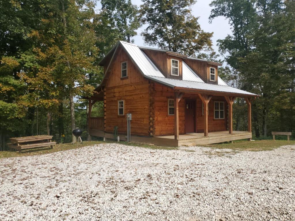 The Hampton - An Amish Built Deluxe Log Cabin (Genoa)