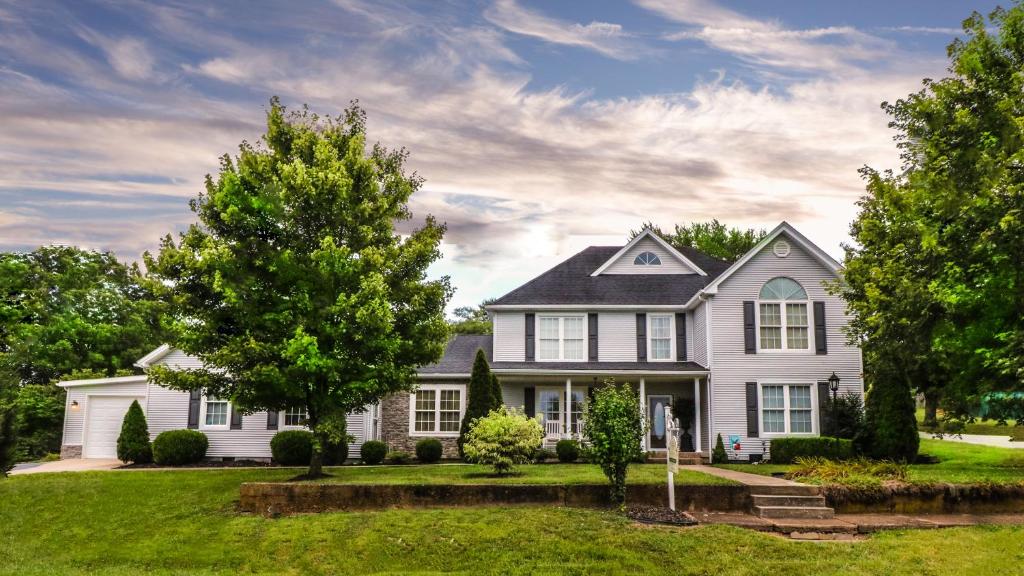 The Hill House Bed & Breakfast (Loretto)