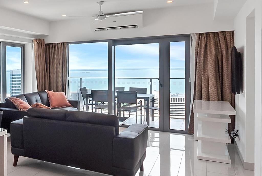 PADSTOW Top Location & Views at PenthousePads
