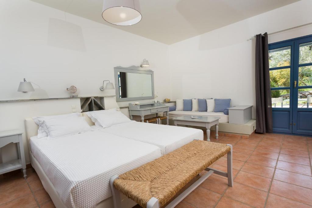 Acquamarina Resort (Chrissi Akti)
