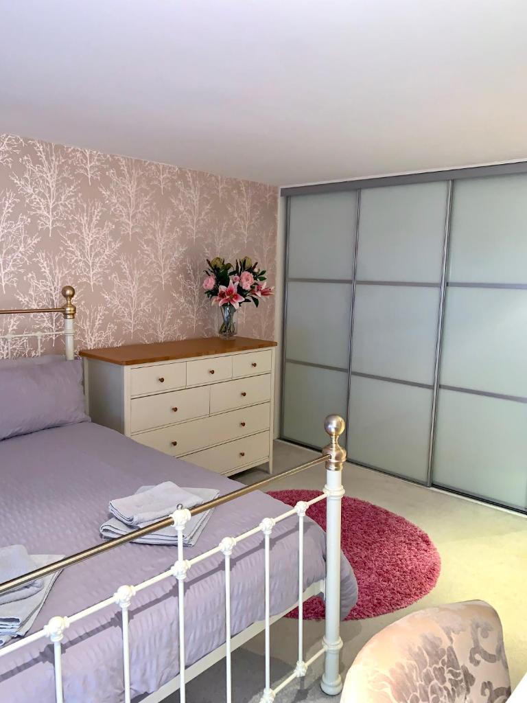 Merchant City Luxury 2 Bedroom Apartment with Secure Parking Available on Request