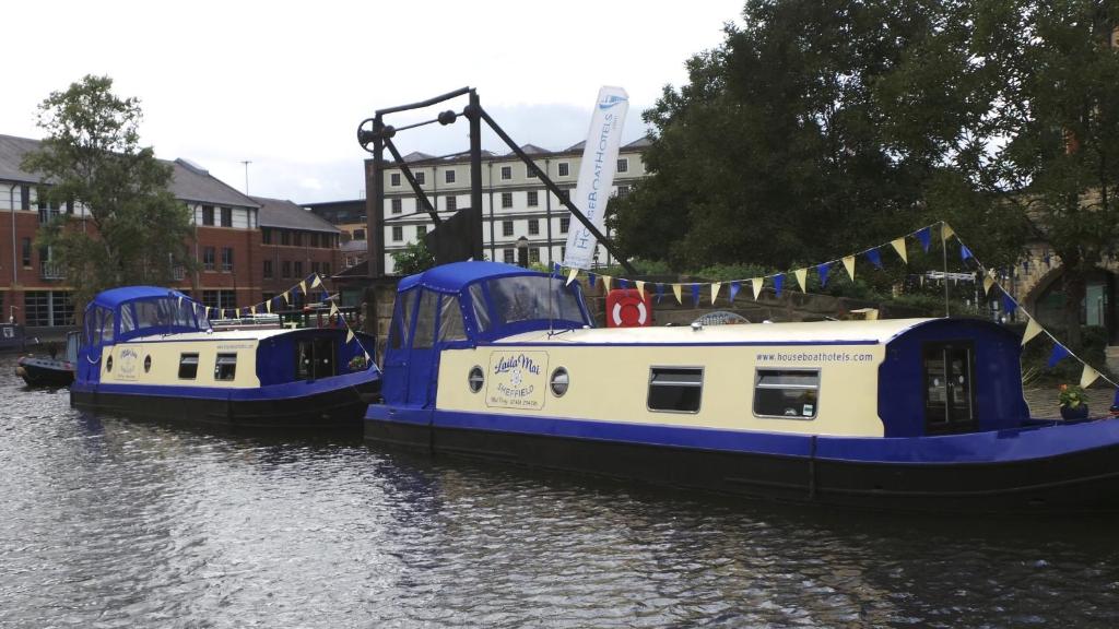 Houseboat Hotels (Sheffield)