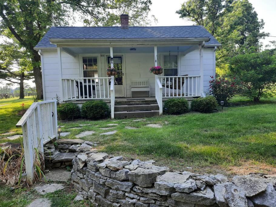Charming Cottage on a City Farm! (Lexington)