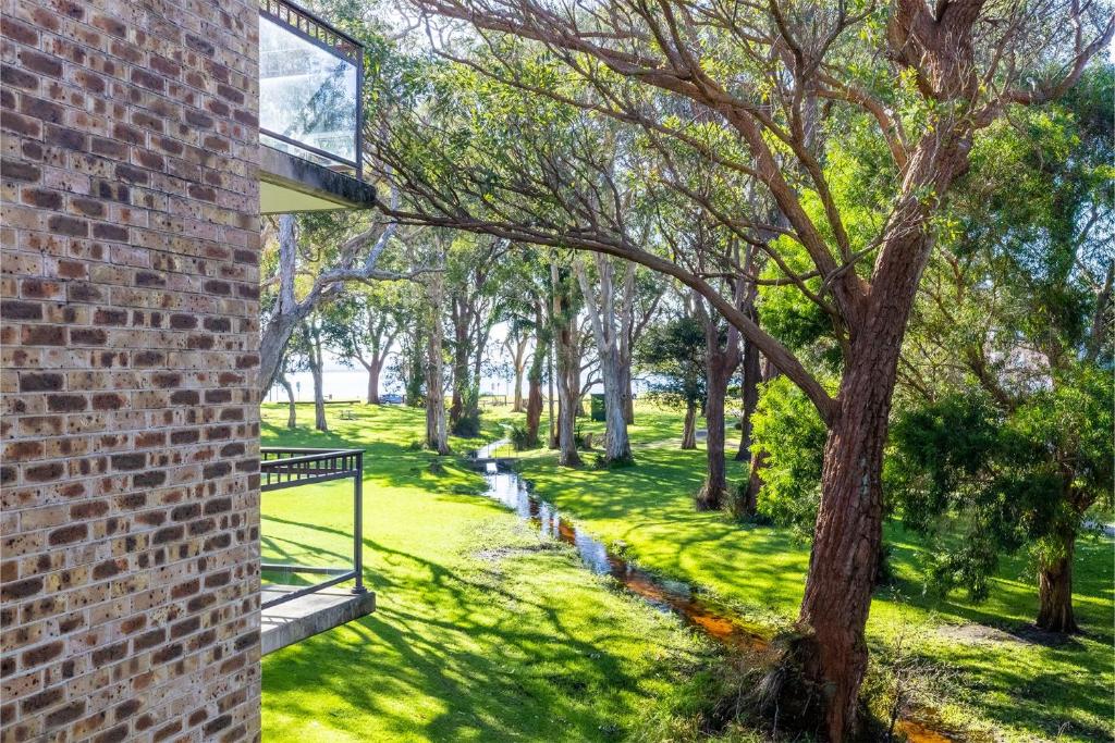 Bay Parklands 29 2 Gowrie Avenue views air conditioning WiFi Pool tennis court and spa