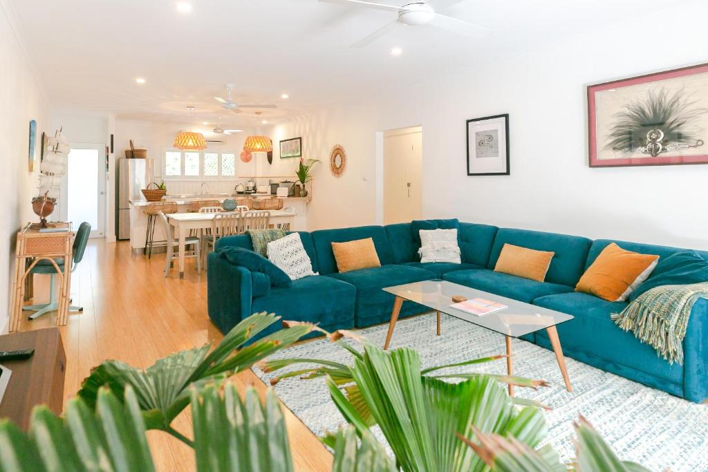 Wayfarer Apartment