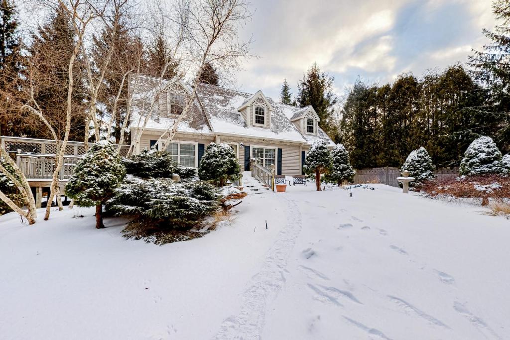 Devilstone Cottage - Guest House