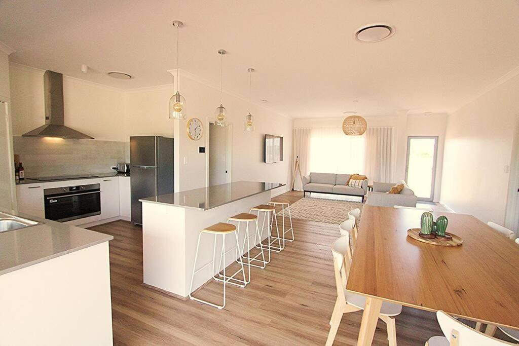 Cusmano Retreat - contemporary rural homestay