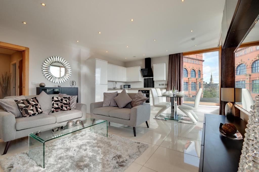 Amazing City Centre Penthouse With Private Roof Terrace