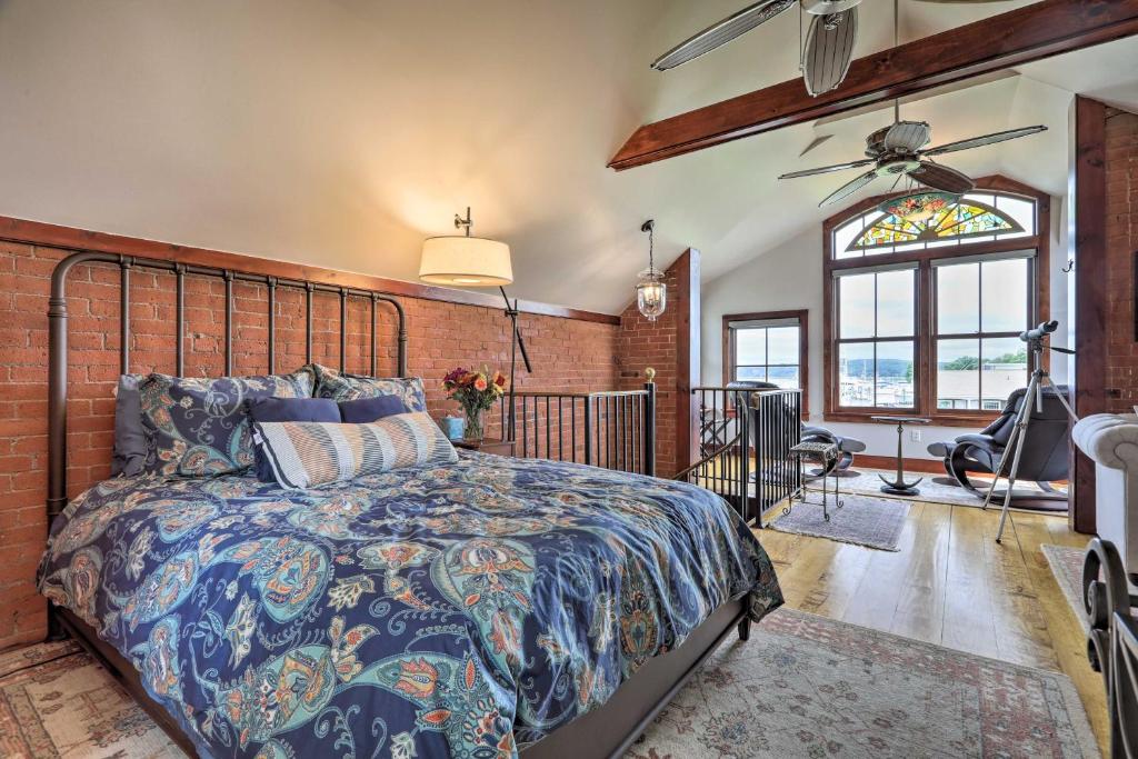 Downtown Essex Apartment - Steps to River! (Essex)