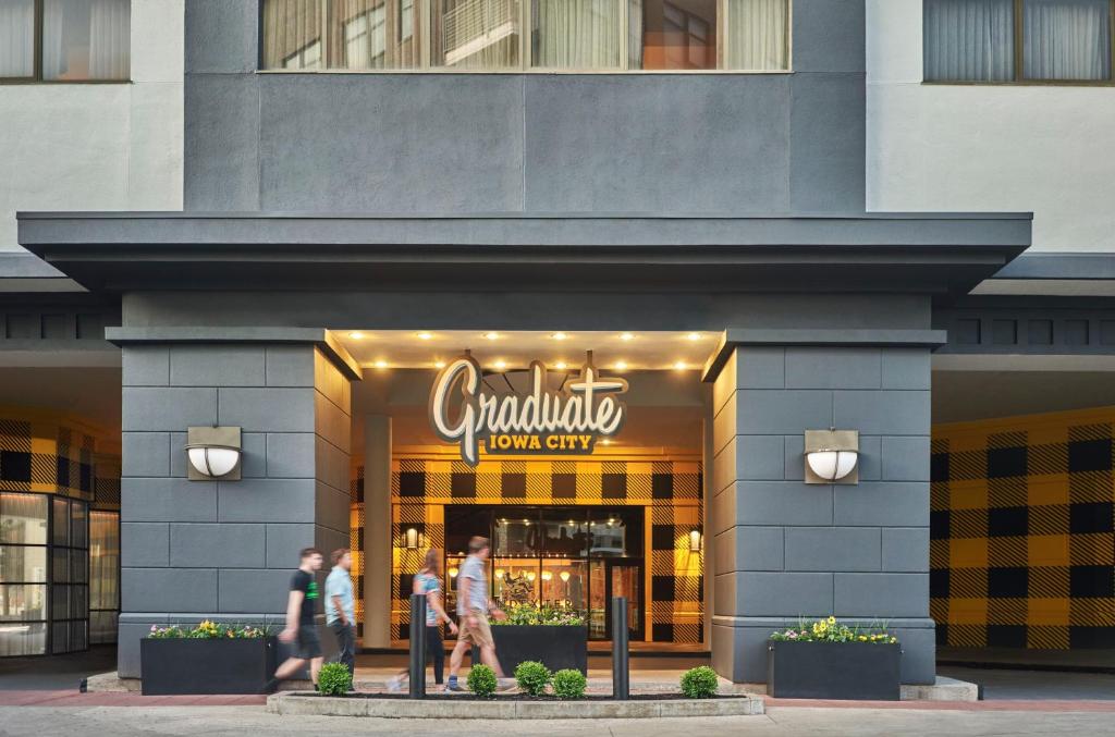 Graduate Iowa City (Iowa City)