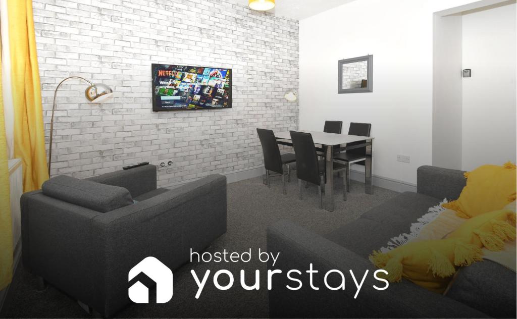 Mars House by YourStays 3 Bedroom Home in Smallthorne