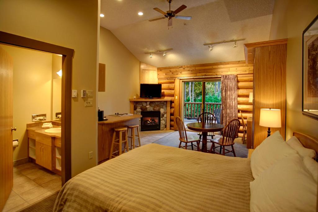 Tigh-Na-Mara Seaside Spa Resort (Parksville)