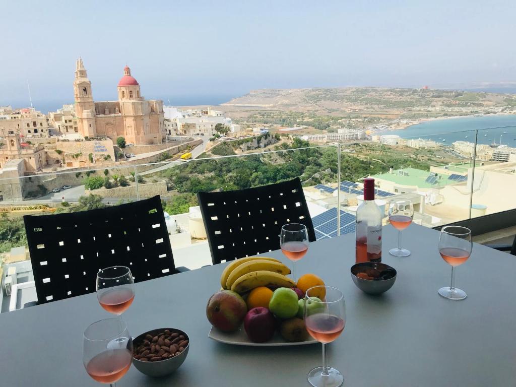Clifftop Modern Apartment (Mellieħa)