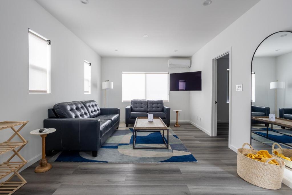 NEWLY RENOVATED BUNGALOW WITH FREE PARKING ON SITE