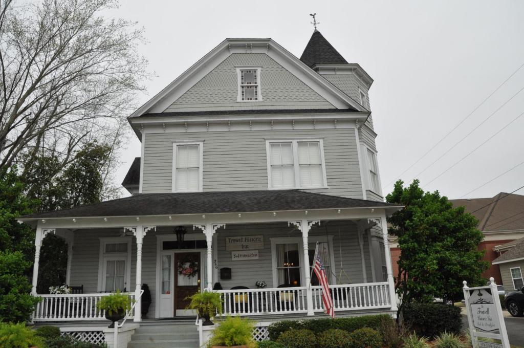 Trowell Historic Inn (Jesup)