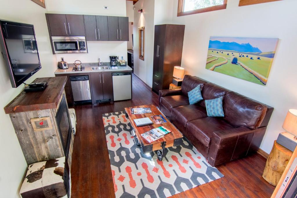 Fireside Resort (Wilson)