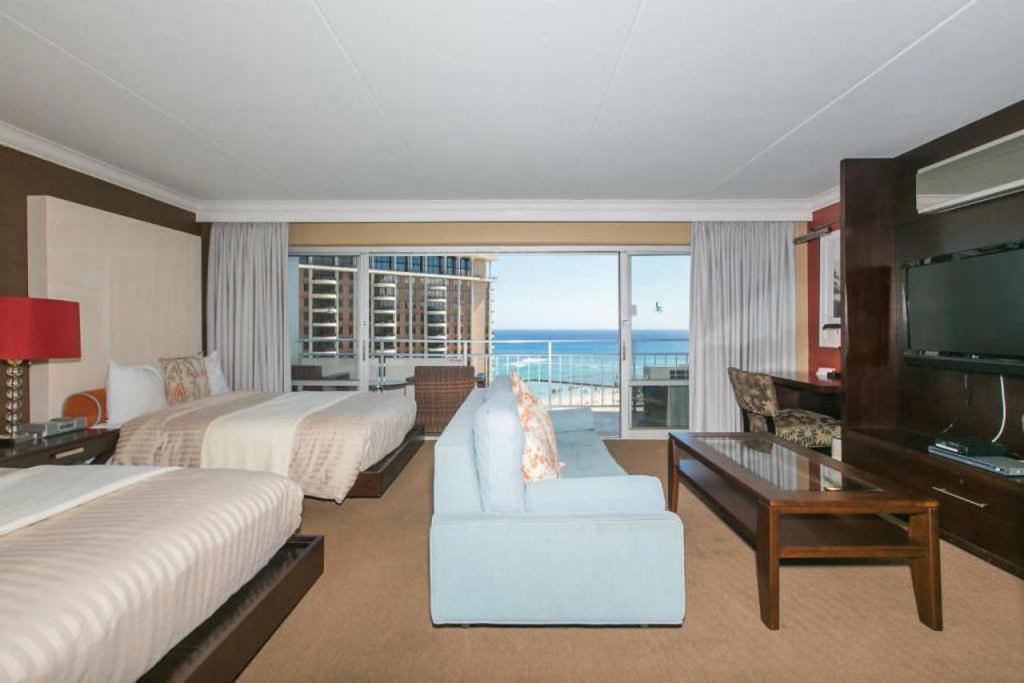 Ilikai Tower 1812 Lagoon View 1BR