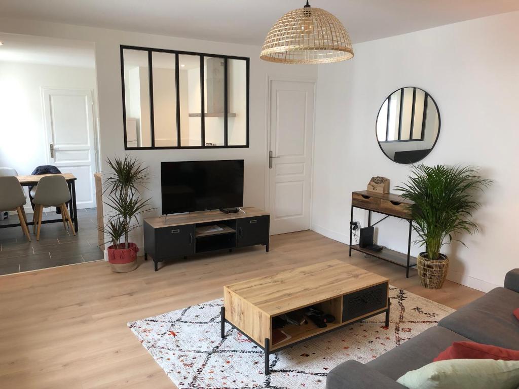 Appartement T2 lumineux et cosy au calme proche de la gare avec TV et Wifi