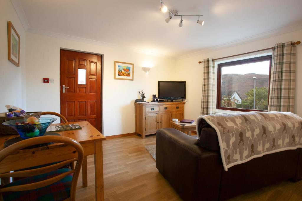 Lochview House Apartment