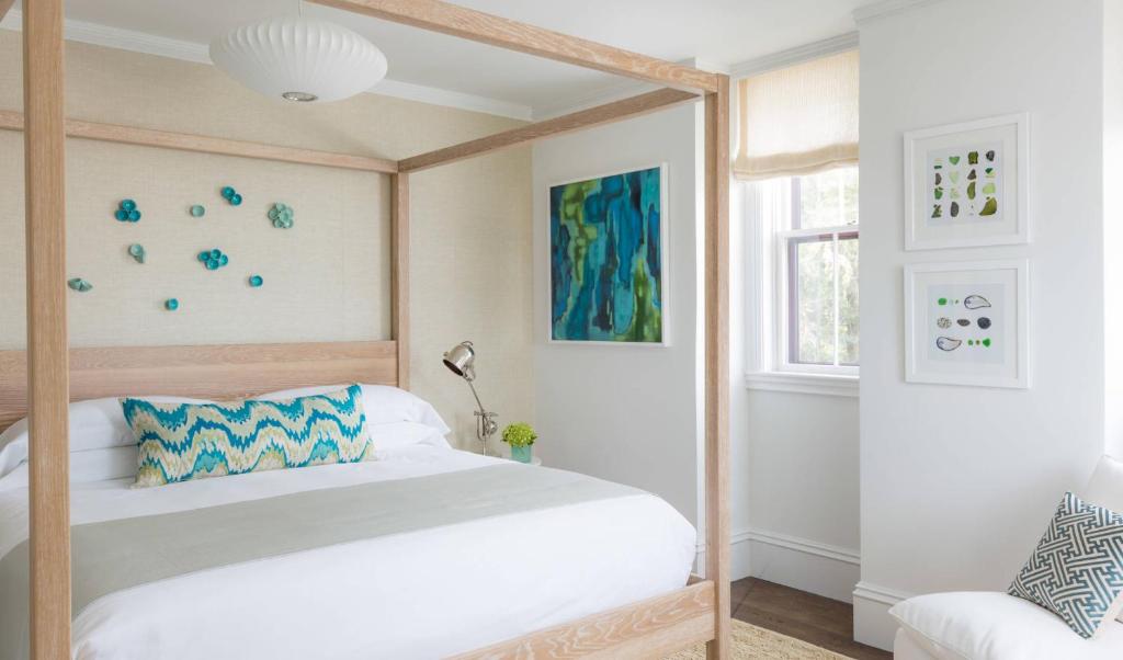 21 Broad (Nantucket)