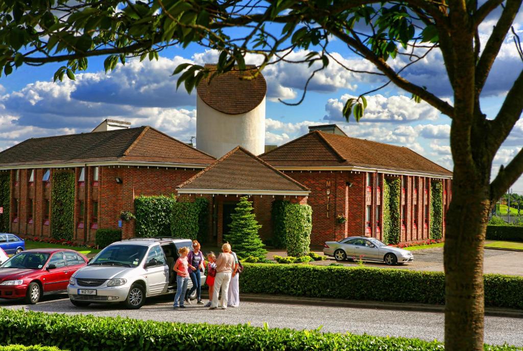 Damon’s Hotel (Lincoln)