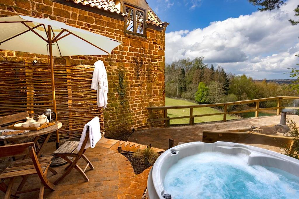 Heath Farm Holiday Cottages (Swerford)