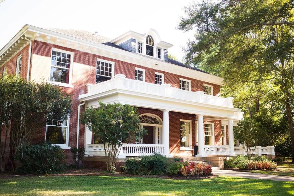 Huffman Manor Inn (Minden)