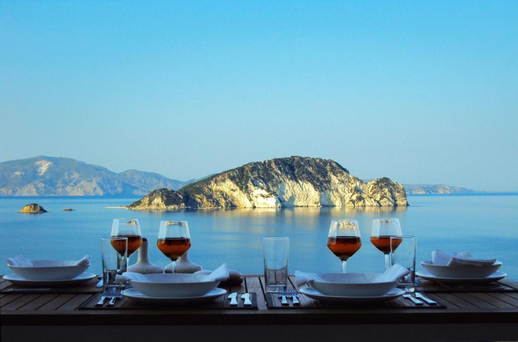 Exensian Villas & Suites (Marathias)