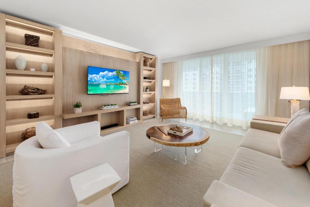 Oceanview Private Condo at 1 Hotel & Homes -1408