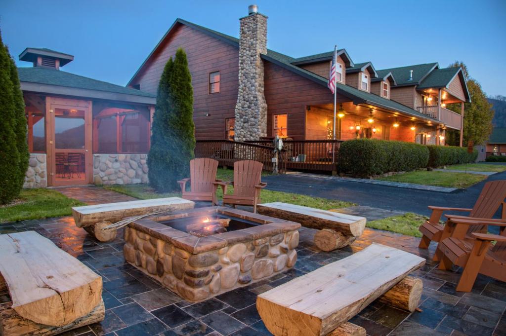 Berry Springs Lodge (Sevierville)