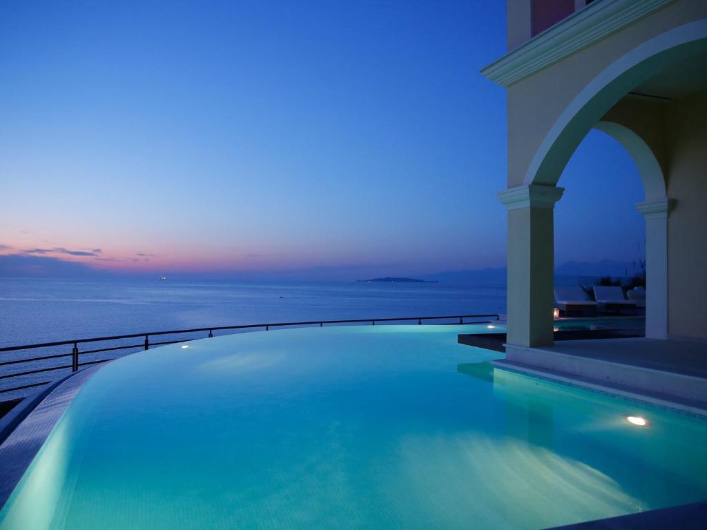 Pictures Suites (Agios Stefanos)