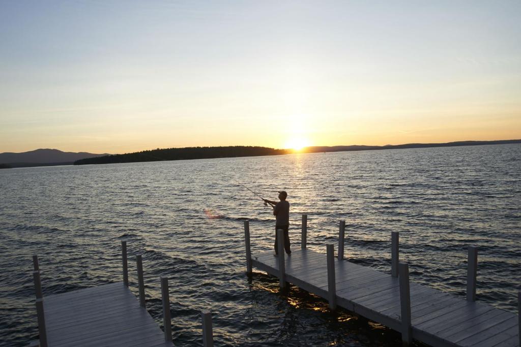 Belknap Point Inn (Gilford)