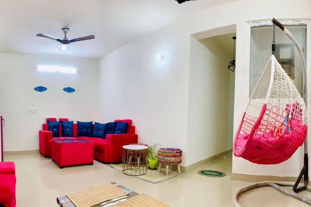 7 Kiwi's Luxurious 2BHK Flat
