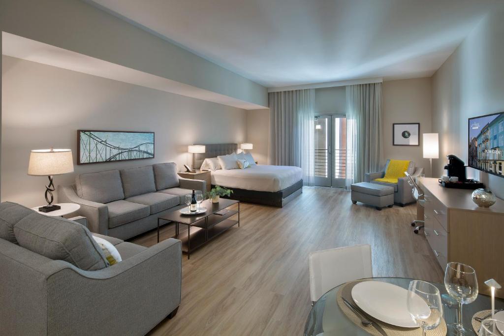 Art House Hotel (Santa Rosa)