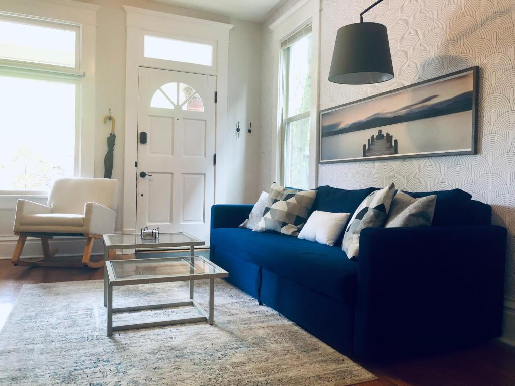 Modern European 1BR near DT-Historic St