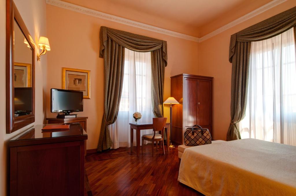 Hotel Pierre