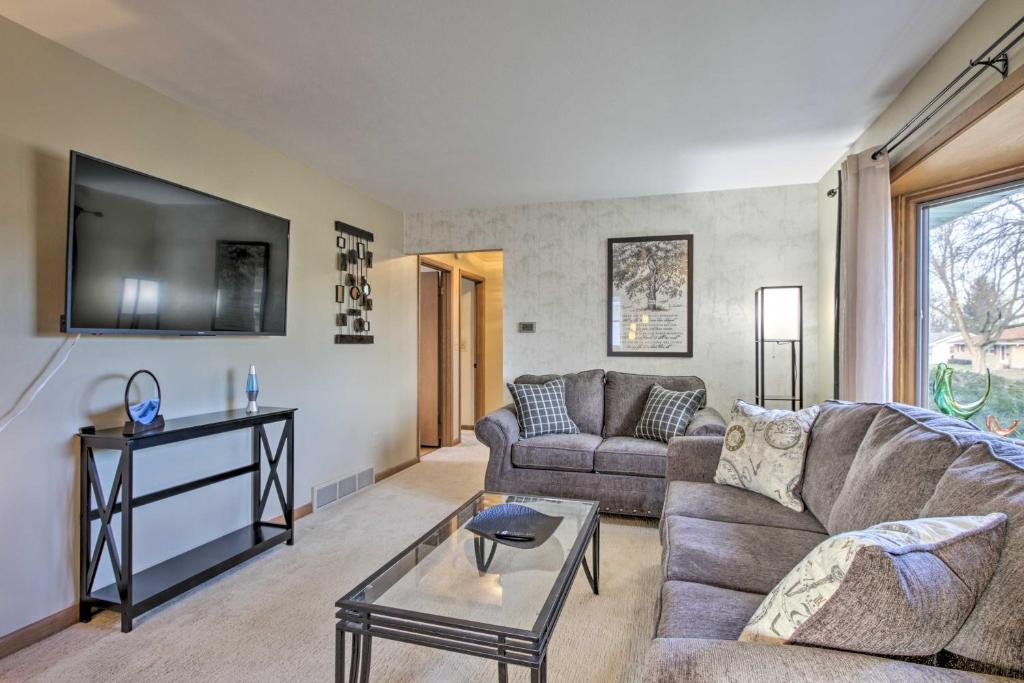 Cheerful Rochester Retreat with Yard and Workout Room!