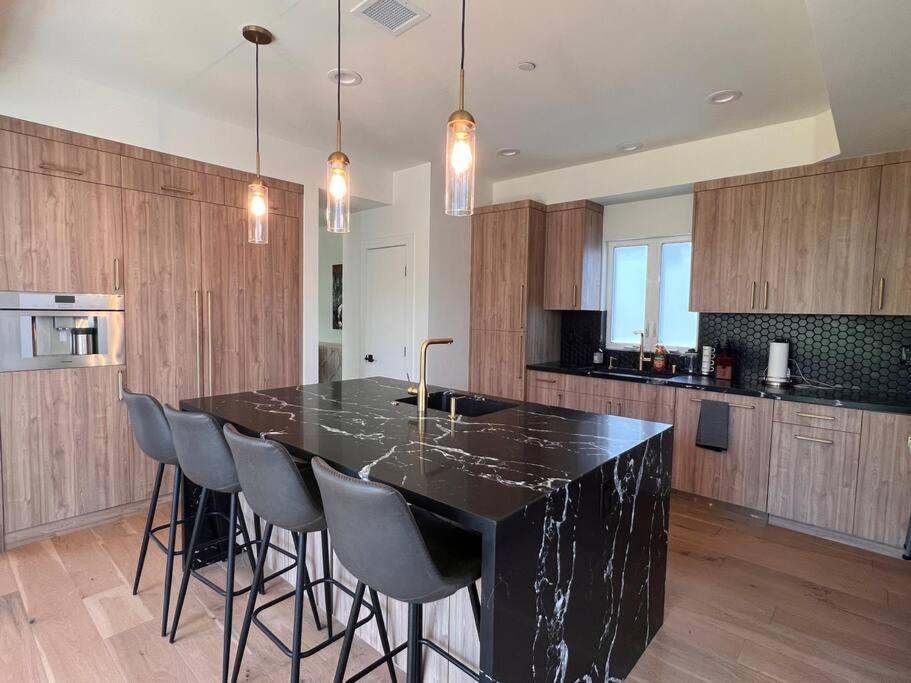 Gorgeous New Private and Gated Home in Prime Silver Lake