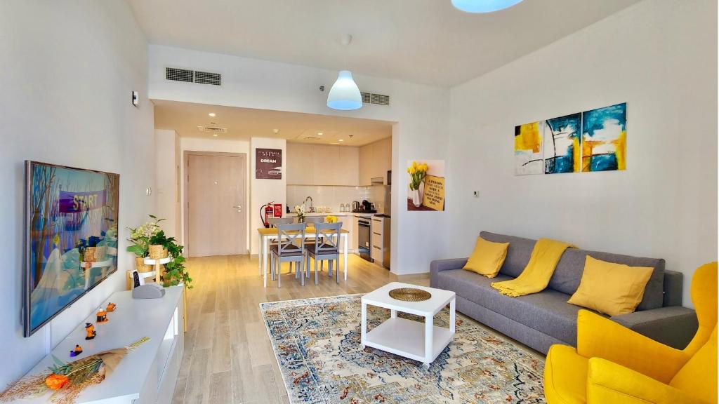 Luxury Apartment in Yas Island-Nearby Sea World&WB